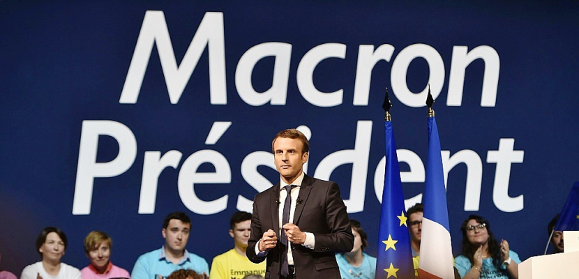 Présidentielle: Macron et Le Pen toujours en tête des intentions de vote
