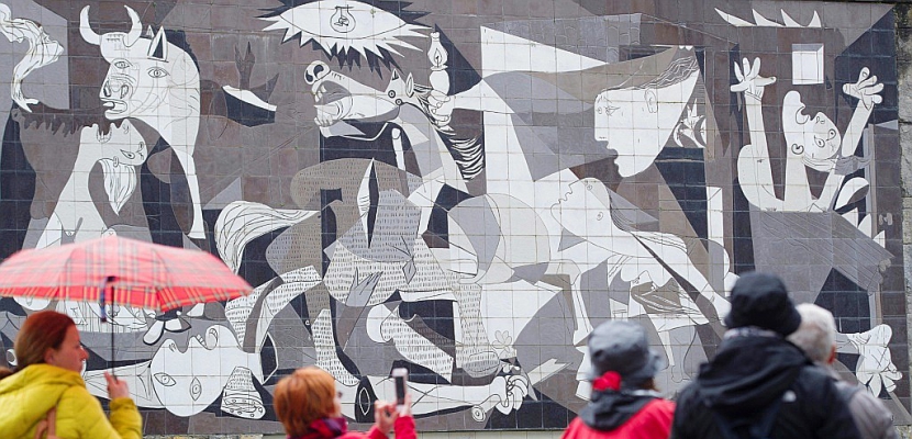 Espagne: Guernica commémore les 80 ans de son bombardement