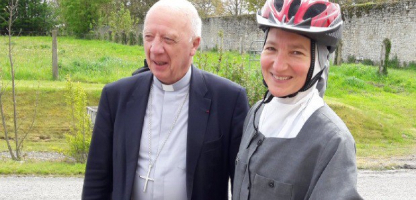 Juaye-Mondaye. Juaye-Mondaye: le clergé fait du vélo pour le championnat de France