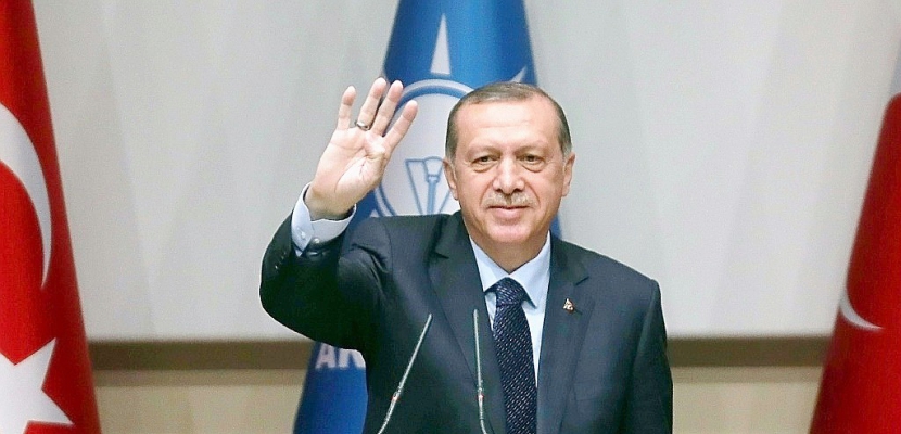 Turquie: Erdogan menace de dire "au revoir" à l'UE