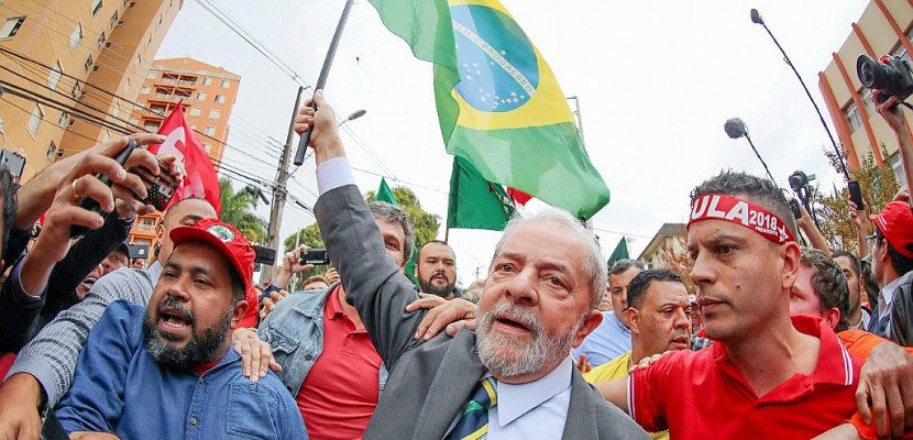 Lula face à la justice dans un Brésil divisé
