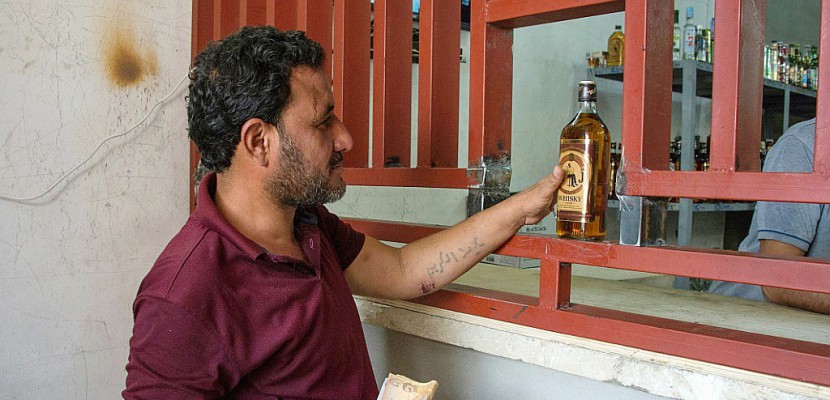 A Mossoul, l'EI chassé, les affaires reprennent pour un vendeur d'alcool