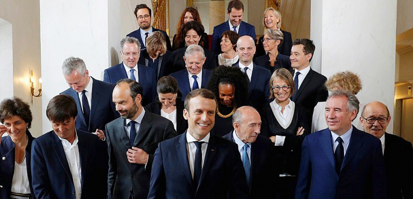 Macron limite par décret la taille des cabinets ministériels