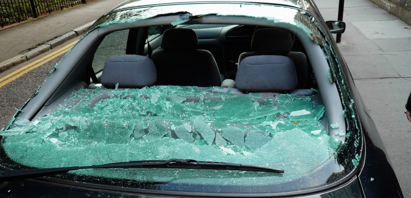 Rouen. Rouen : 21 voitures vandalisées et fouillées dans un parking