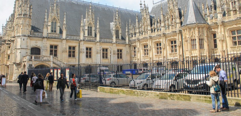 Rouen. Alerte incendie : le Tribunal de Rouen évacué