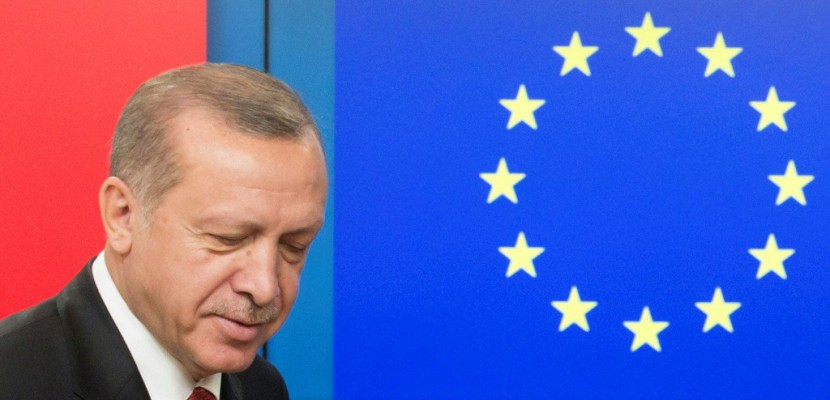 Erdogan promet d'examiner  le cas du journaliste français détenu en Turquie selon l'Elysée