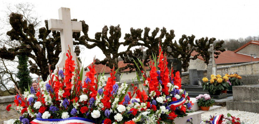 Colombey-les-deux-Eglises: la tombe du général de Gaulle dégradée