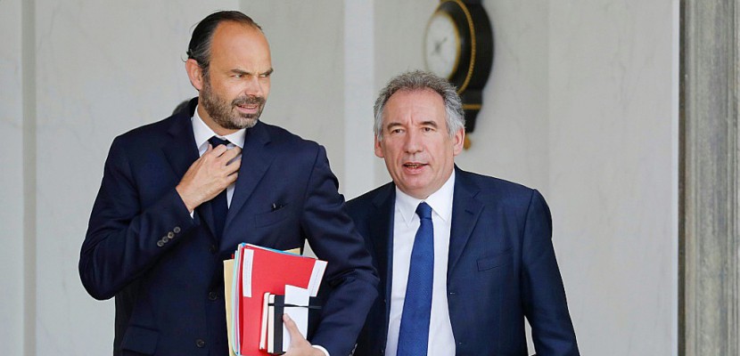 Ferrand: l'ouverture d'une enquête "ne change rien aux règles fixées" par le Premier ministre, assure l'entourage de Philippe