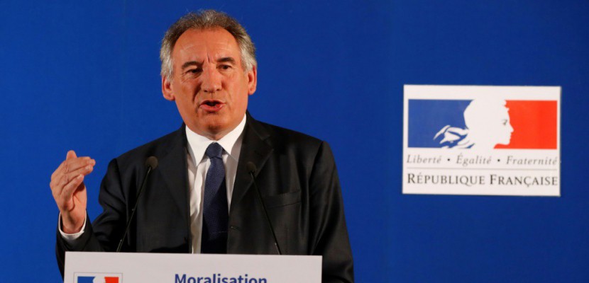 Moralisation politique: Bayrou annonce deux lois et une révision constitutionnelle