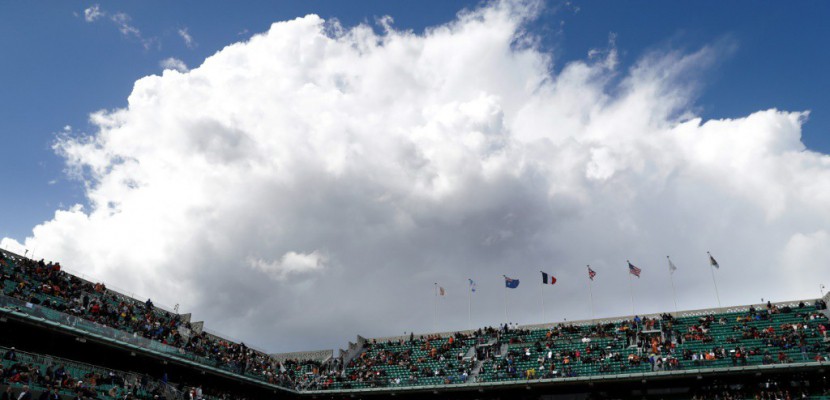 Roland-Garros: les quarts de finale dames à nouveau interrompus