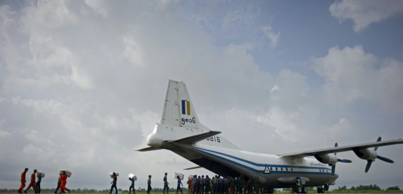 Avion militaire disparu en Birmanie: des débris "retrouvés en mer"
