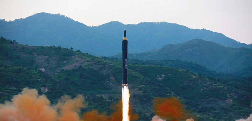 La Corée du Nord tire une salve de missiles en mer