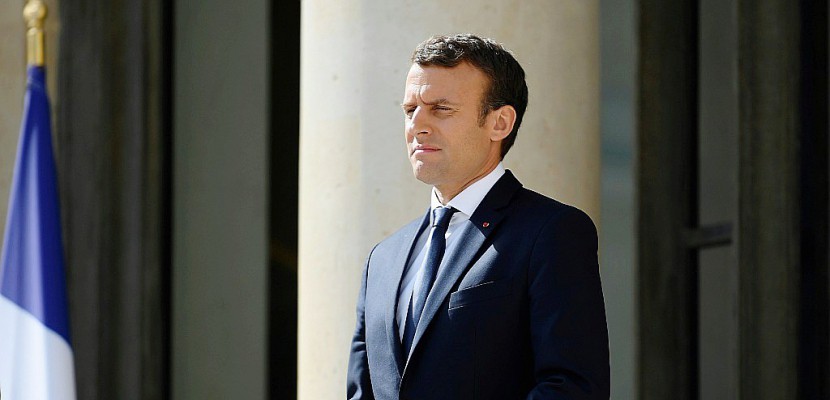 Législatives: pour Macron, canaliser la force de la vague