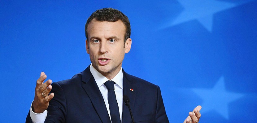 Macron veut croiser les fichiers S et les permis de détention d'arme