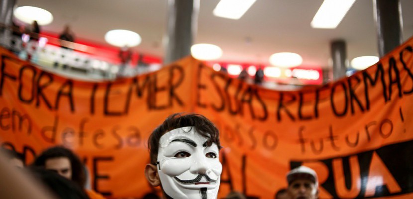 Brésil: journée de mobilisation contre le pouvoir, moins suivie que prévue
