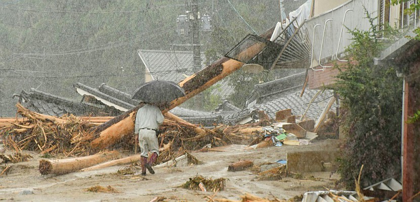 Japon: au moins six morts dans des inondations