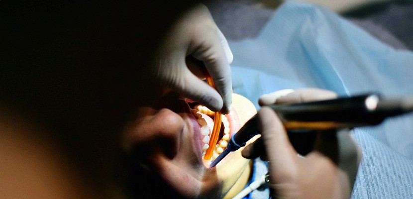 Un dentiste condamné à deux ans de prison ferme pour avoir escroqué la Sécu