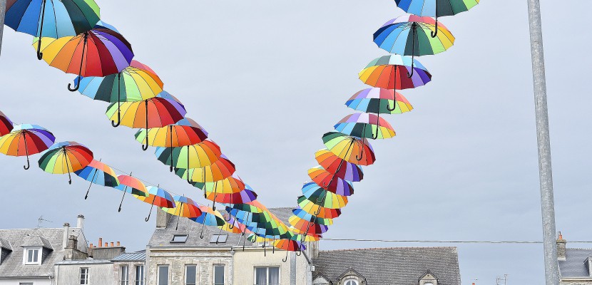 Cherbourg. 65 parapluies dans le ciel de Cherbourg