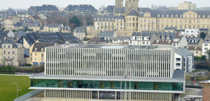 Caen. Au tribunal de Caen: l'accusé a cassé une vitrine en 2013