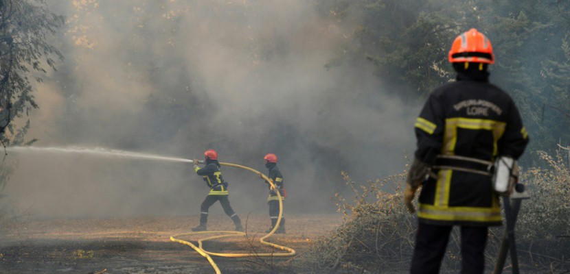 Bouches-du-Rhône : les pompiers toujours mobilisés pour éviter les reprises de feu