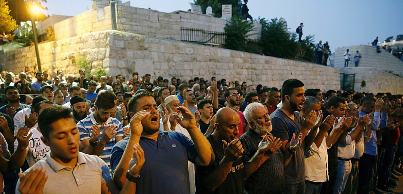 Jérusalem: retour sous tension à la prière du vendredi après 15 jours de boycott