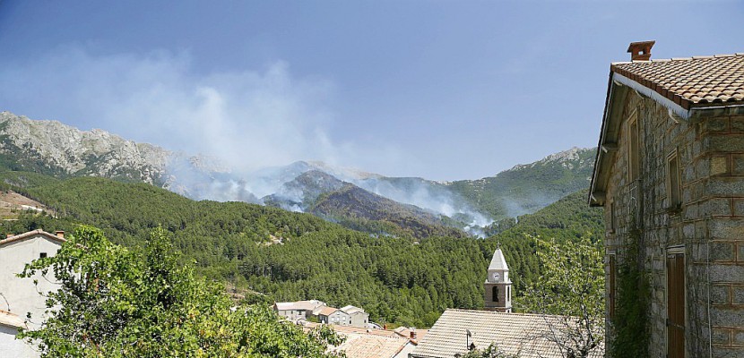 Corse: l'incendie de Calenzana maîtrisé