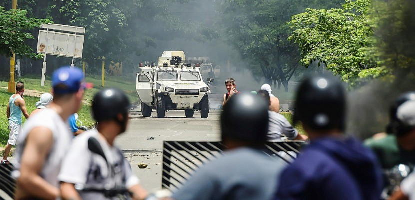 Venezuela: Traque des auteurs de l'attaque contre la base militaire