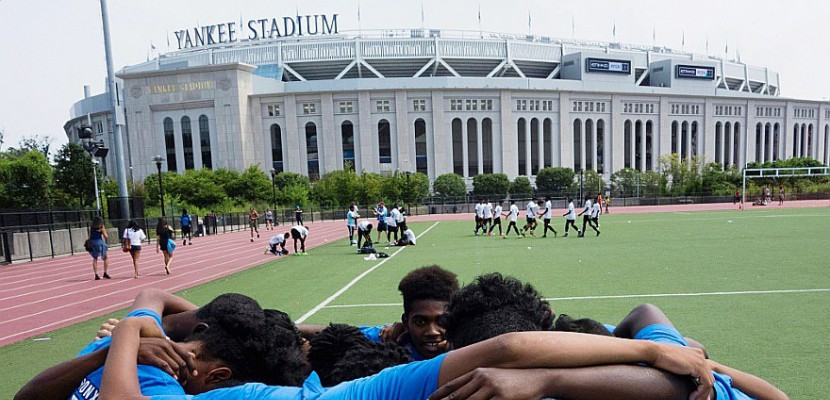 Dans le Bronx, le foot comme échappatoire à la menace d'expulsion