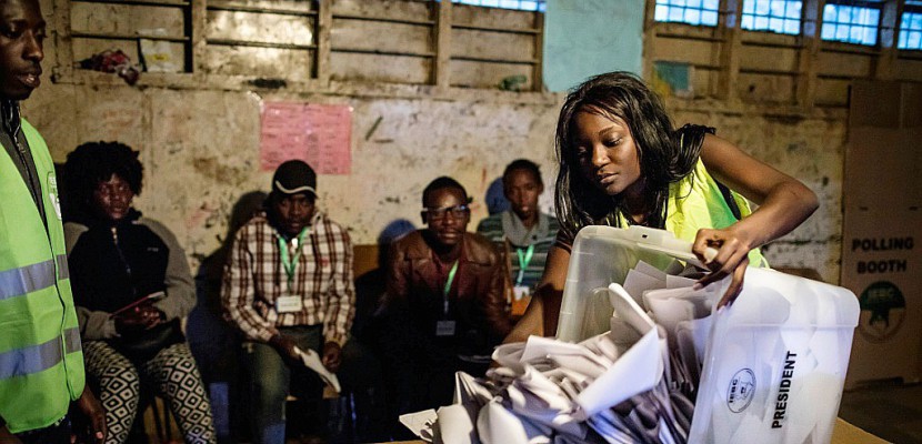Kenya: le président en tête, l'opposition crie à la fraude électorale