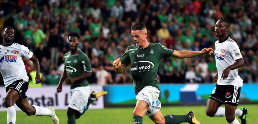 Ligue 1: Saint-Etienne devant, Nice gagne enfin, Lyon fait le spectacle