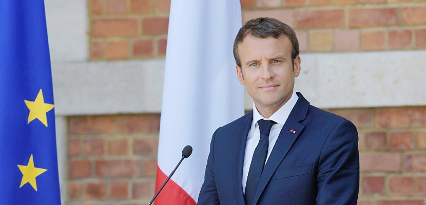 Macron réunit le gouvernement pour affronter une délicate rentrée