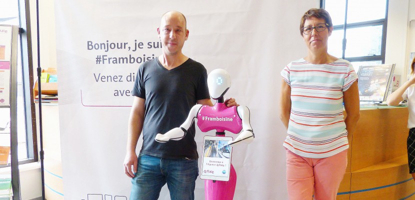 Rouen. A Rouen, un robot humanoïde vous accueille à l'agence du réseau Astuce
