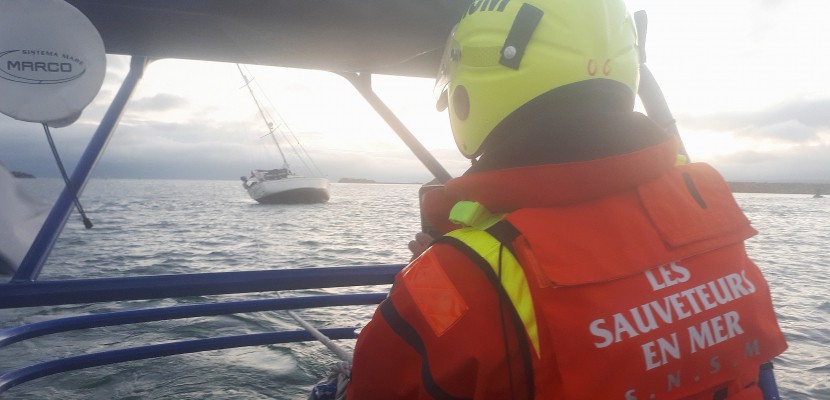 Cherbourg. L'équipage d'un voilier anglais secouru dans la Manche