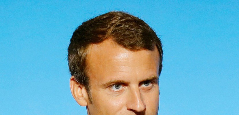 Baisse des APL: Macron appelle "tous les propriétaires à baisser les loyers de 5 euros"