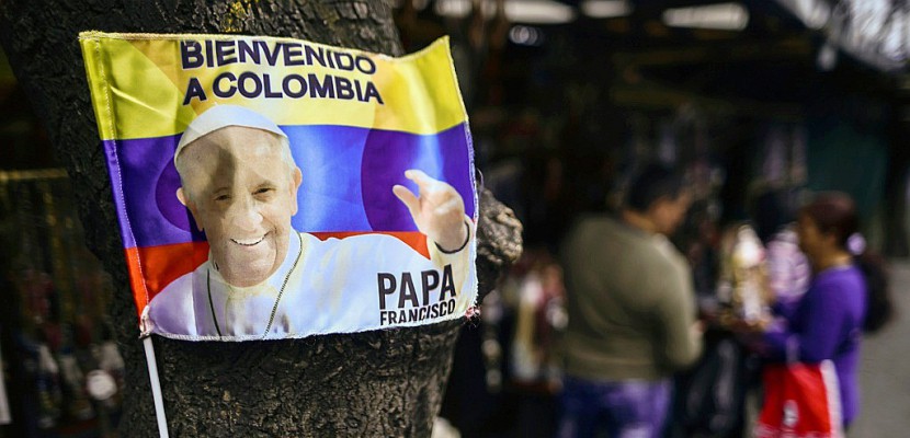 Le pape part pour la Colombie pour y défendre la paix