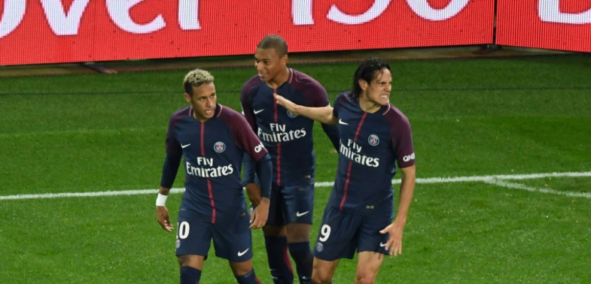 Ligue 1: le PSG bat Lyon 2-0 et reprend trois points d'avance sur Monaco
