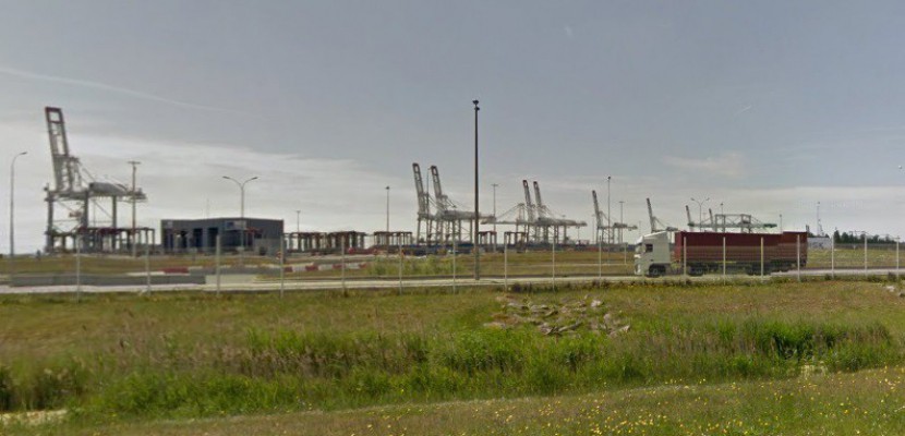 Le-Havre. Le Havre: un blessé grave dans un accident de poids lourds à Port 2000