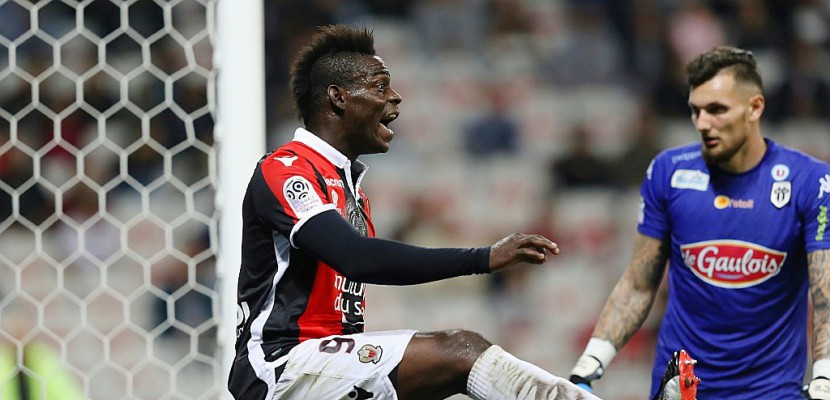 Ligue 1: mené 2-0 Balotelli et Nice arrache le nul contre Angers (2-2)