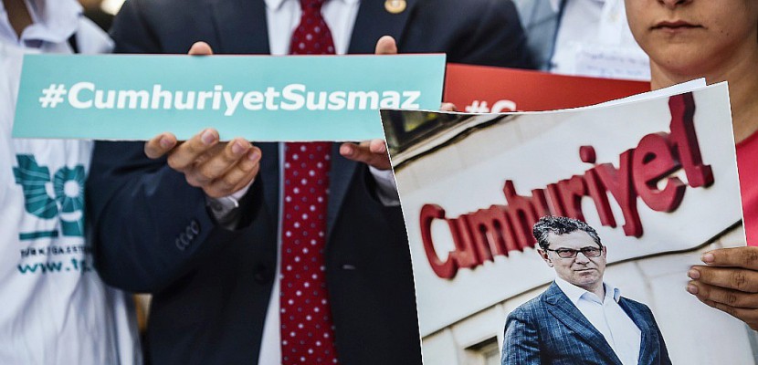 Turquie: un journaliste remis en liberté, 4 restent détenus