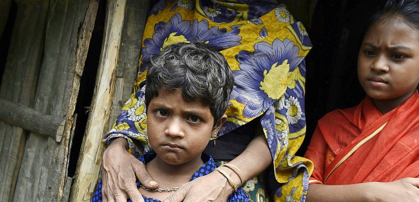 Dans les camps rohingyas, la quête de familles d'enfants perdus