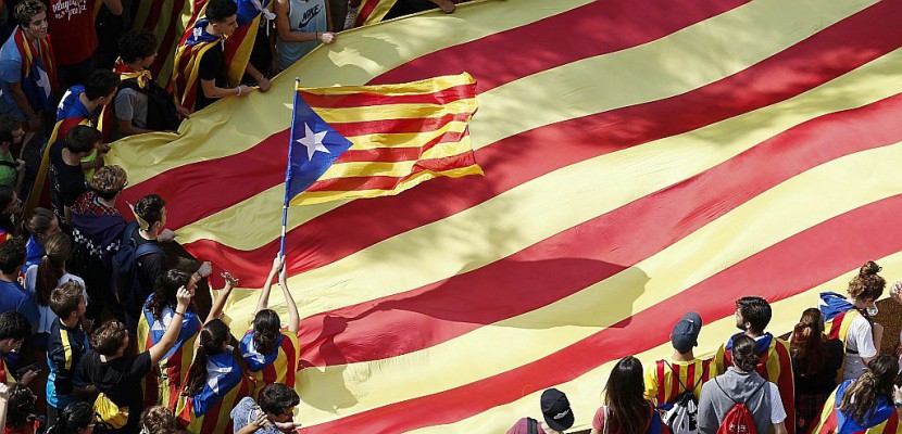 Catalogne: les séparatistes assurent disposer de plus de 2.300 bureaux de vote