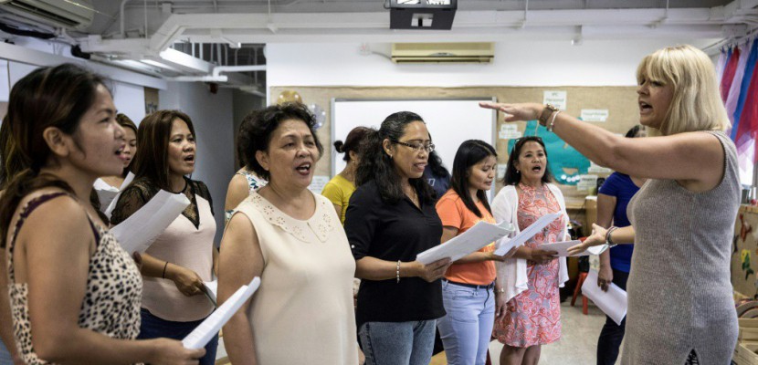 A Hong Kong, des mères philippines chantent pour leurs enfants absents