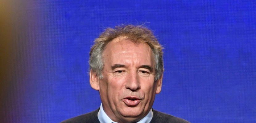 Bayrou "prêt à examiner les possibilités" d'un "rassemblement" du MoDem avec l'UDI