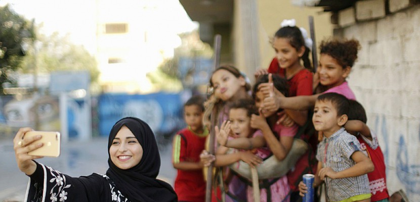 Deux vedettes locales d'Instagram montrent un autre visage de Gaza