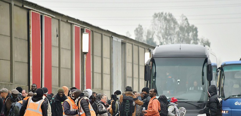 Jungle de Calais: un an après le démantèlement, une normalisation inachevée