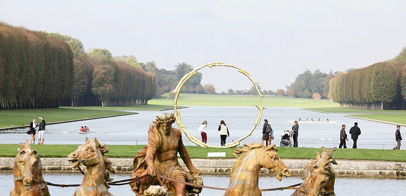 Flânerie poétique dans les jardins de Versailles au fil de créations contemporaines