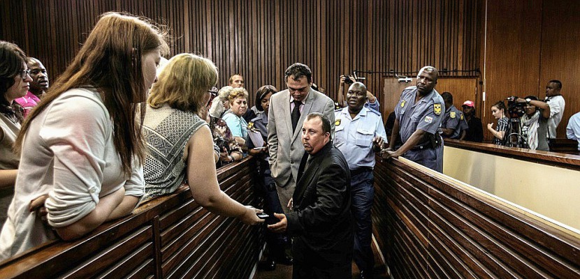 Afrique du Sud: peine exemplaire pour deux Blancs qui ont mis un Noir dans un cercueil
