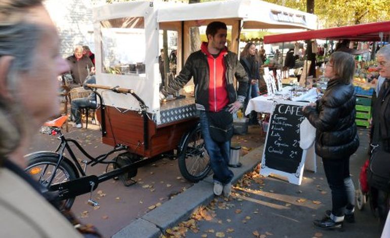 Le café se vend sur trois roues aux marchés de Caen