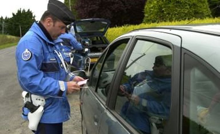 145 automobilistes verbalisés par les gendarmes pour ce week-end de la Toussaint sur les routes ornaises