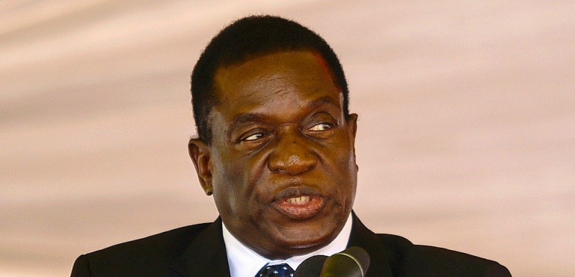 Le vice-président Mnangagwa, limogé par Mugabe, de retour au Zimbabwe